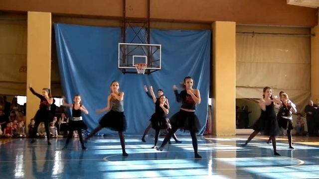 Katyusha & TEA TEAM (show dance) смотреть онлайн