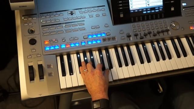 tyros song of the week & Buttons Class (What Now My Love) keyboardamerica.com смотреть онлайн
