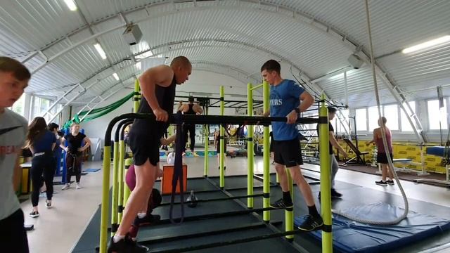 300 раз на брусьях за 24 минуты! смотреть онлайн