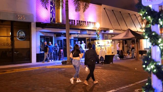 Downtown Fort Myers - A Big Party Last Night смотреть онлайн