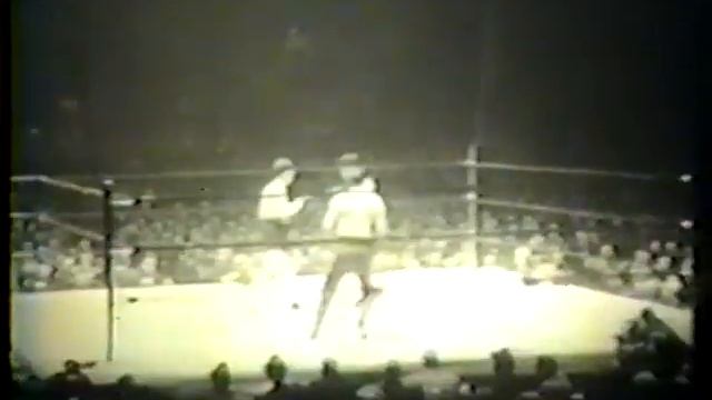 Tippy Larkin W 10 Billy Graham смотреть онлайн