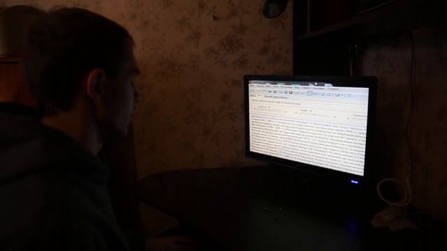 Курсовые на слух: как слабовидящий из Червеня успевает учиться, работать и ухаживать за бабушкой смотреть онлайн