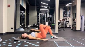 Ягодичный мост на одной ноге