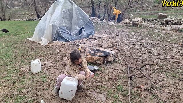 The Hardships And Misfortunes Of Jalal's Life With An Innocent Baby Under Heavy Rain