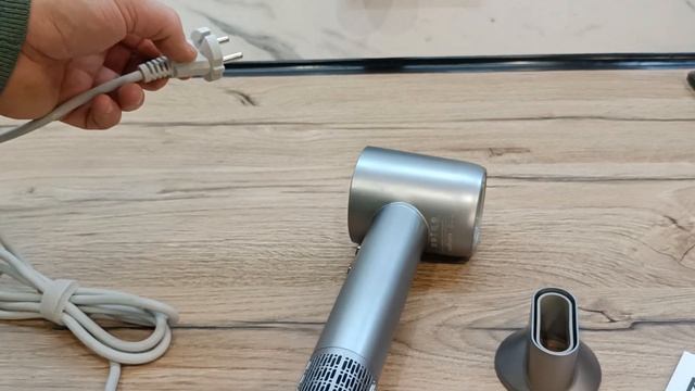 Мощный и функциональный. Обзор фена для волос karingBee HS01, выбор температуры, 3 скорости смотреть онлайн