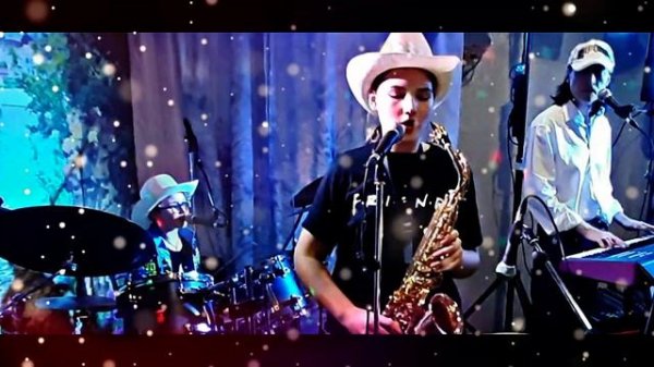 Friends & Luxe Melomania \ Beggin