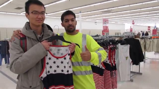 I Took 11 Of My Friends To Watch Wrestling With Me + Visiting The Last KMART смотреть онлайн