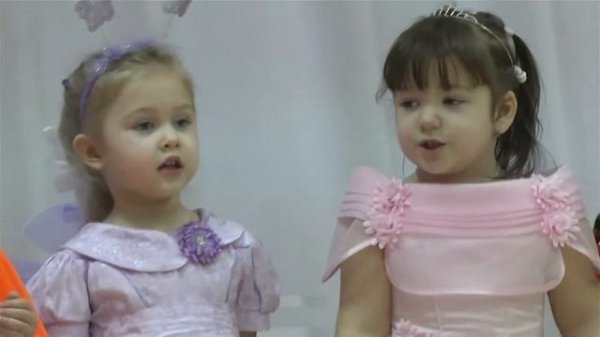 Новогодняя песенка (поют дети)