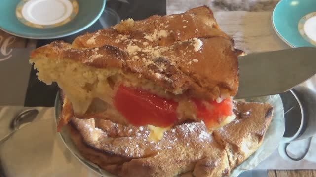 ШАРЛОТКА С АРБУЗОМ! ОЧЕНЬ ВКУСНО! ПАЛЬЧИКИ ОБЛИЖЕШЬ! смотреть онлайн