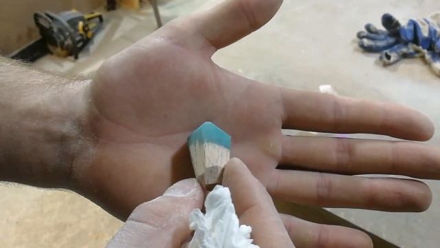 Кристаллы из смолы и дерева смотреть онлайн