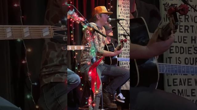 If You Need Anything Down Here - Travis Denning смотреть онлайн