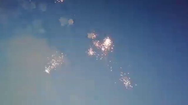 Салют на день рождение. Владимир смотреть онлайн