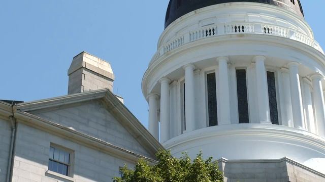 Maine US Senate candidate profile: Democrat Sara Gideon смотреть онлайн