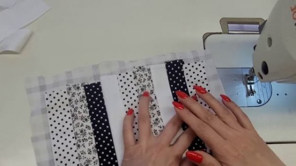 ♻️ Never throw away your towels - you can make a great bath mat! Anti-slip protection.