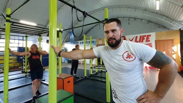 ТРЕНИРОВКА ВОРКАУТ ФУНКЦИОНАЛЬНАЯ ТРЕНИРОВКА СО СВОИМ И ДОПОЛНИТЕЛЬНЫМ ВЕСОМ! смотреть онлайн