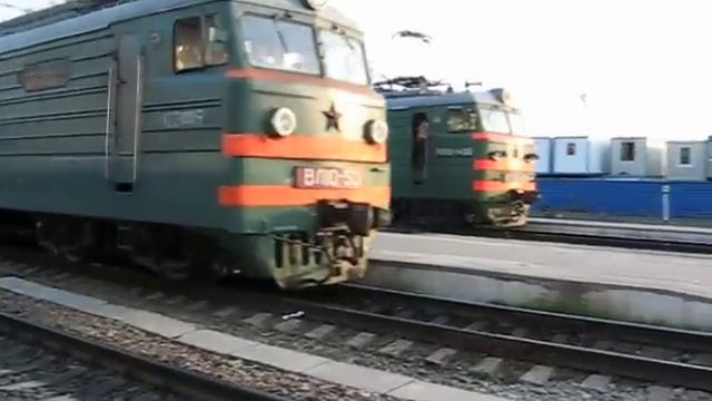 Электровоз ВЛ10 на ст. Адлер