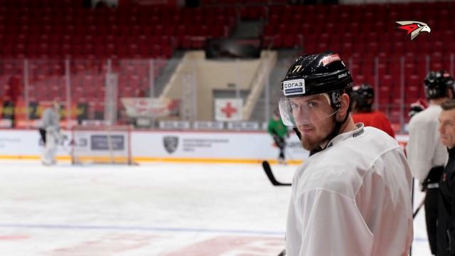 «Наш соперник талантлив в нападении, будем осмотрительны». Хартли и Шумаков перед матчем с КРС смотреть онлайн