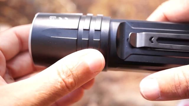 Fenix TK35UE V2.0 Unboxing Test And Nightshots - 5000 Lumens 400 M 2x18650 3x Luminus SST40