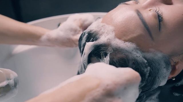 【ASMR】癒される！ 心地よい眠りをもたらす炭酸ヘッドスパ смотреть онлайн