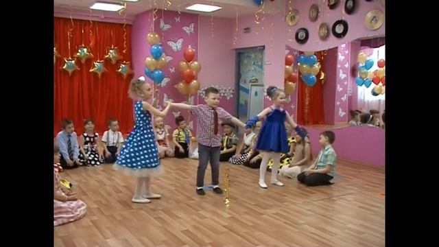 Танец "Замечательный сосед" смотреть онлайн