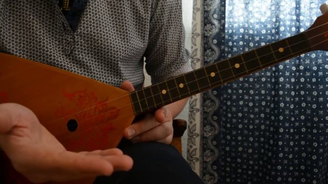 Уроки игры на балалайке. Урок №1 смотреть онлайн