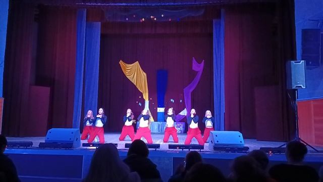 Танцевальный коллектив 