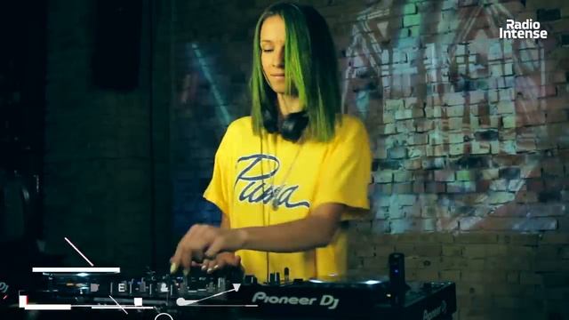 Miss Monique - Live @ Radio Intense 11.02.2020 #MelodicTechno