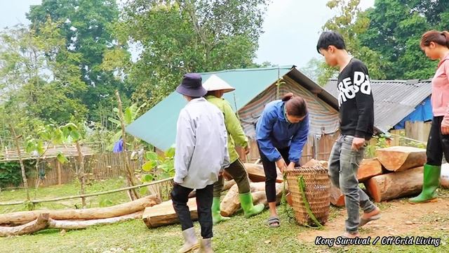 Emotional Journey : Villagers Came To Help The KONG Family Repair The Solid Road