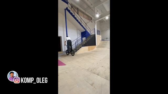 ВОРВАЛСЯ В НОВЫЙ СКЕЙТПАРК | ТРЮКИ НА BMX! смотреть онлайн