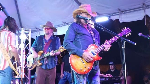 Duane Betts Chris Anderson смотреть онлайн