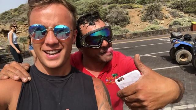 Tenerife - Sam’s Weekly Vlog #24 - Sam Callahan смотреть онлайн
