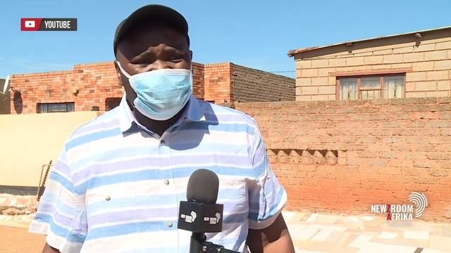 Orange Farm residents have been without electricity since last year смотреть онлайн