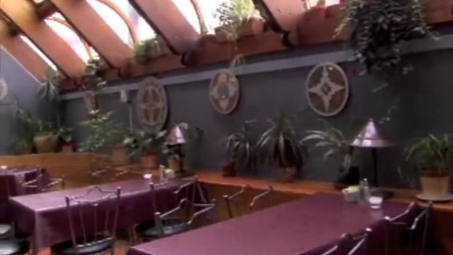 Tyler Gillen's art show at The Daily Planet 2009 смотреть онлайн