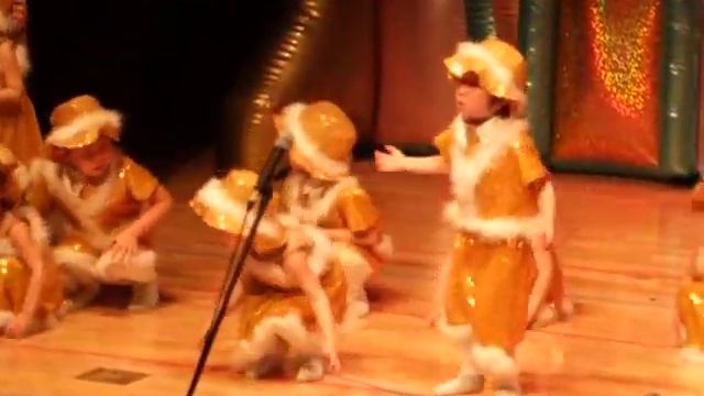 Первое выступление на сцене смотреть онлайн