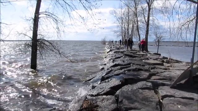 Highest Water Level on the Ottawa River since the last 20 years - filmed on April 23, 2017 смотреть онлайн