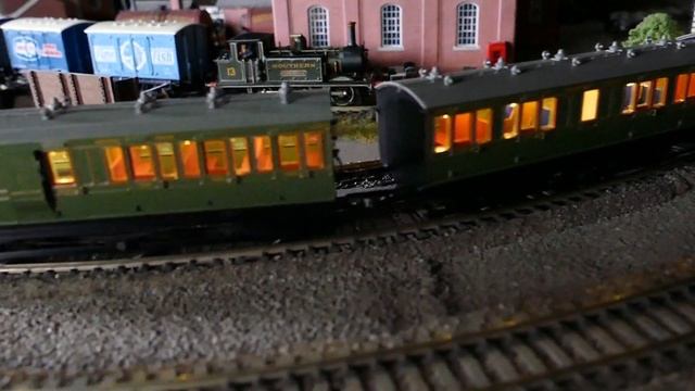 Last Train To Ryde - Steam on the Isle Of Wight Railway - OO Gauge Model Railway (Adams O2 class) смотреть онлайн