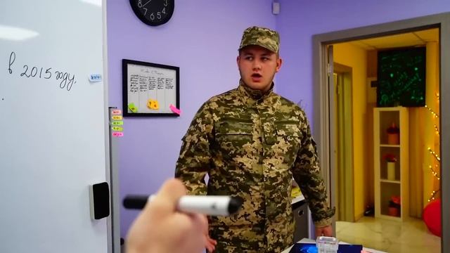 МОЯ ПОДРУГА ВИДИТ ПРИЗРАКОВ! смотреть онлайн