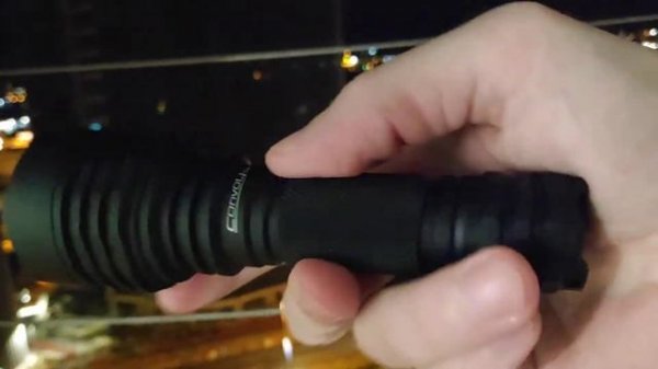 Convoy Z1 SST40 Zoom Vs Convoy C8+ SST40 Flashlight - Outdoor Test