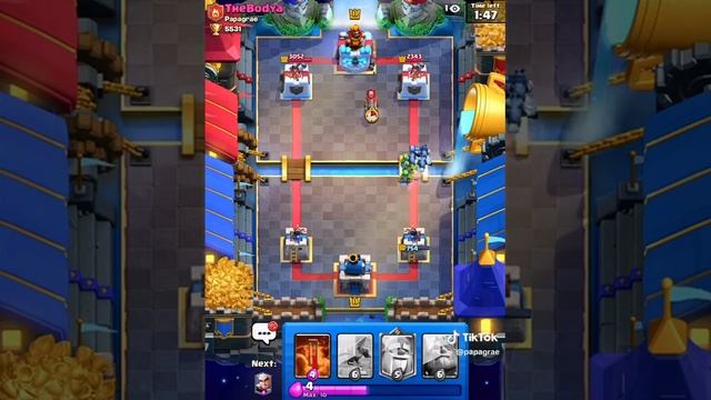 Играю с удовольствием в #мобильныеигры #клэшрояль #clashroyale смотреть онлайн
