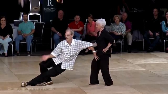 Танцуем,забывая о возрасте