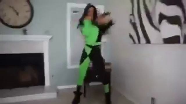 Proof That The Kim Possible vs Shego Dance (Issa Twaimz vs Larray) Goes With Anything смотреть онлайн