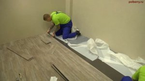 Укладка плитки ПВХ Tarkett на клеевую подложку Arbiton Multiprotec