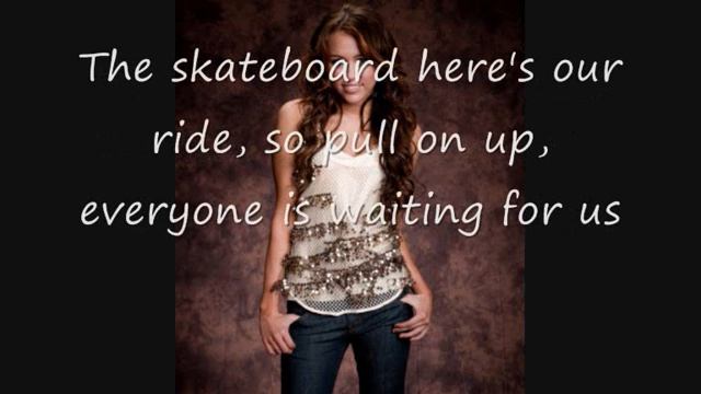 Hannah Montana - We got the party - Official Karaoke смотреть онлайн