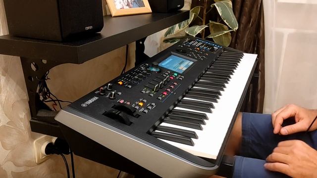 Ihtio - EuroDisco 80 Total Recall (Yamaha MODX 6 Performance, live) смотреть онлайн