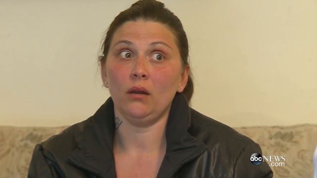 Family's Home Burns Down First Night They Move In смотреть онлайн