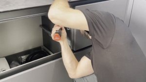 Установка столешницы из компакт-ламината (HPL Compact). 2024.