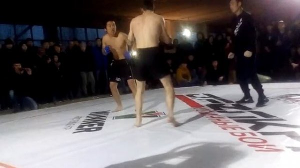 Турнир, уличные бои. Стрелка. Школьник против мужика