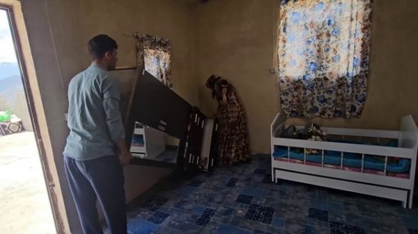 Khosrow's Struggle: Challenges of a Nomadic Family