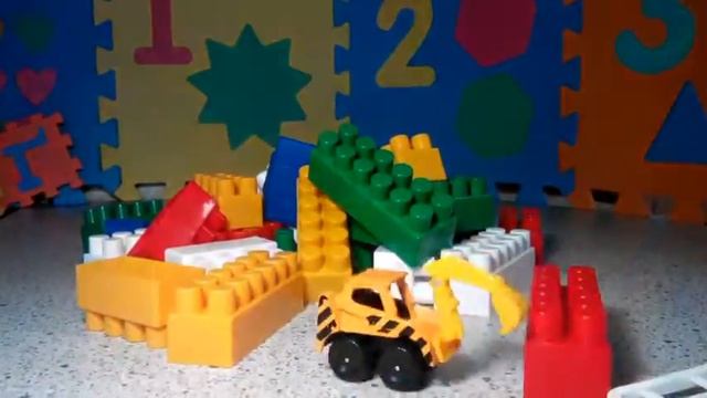 Little Toy Builder. Blocks builder. Kids toys. смотреть онлайн