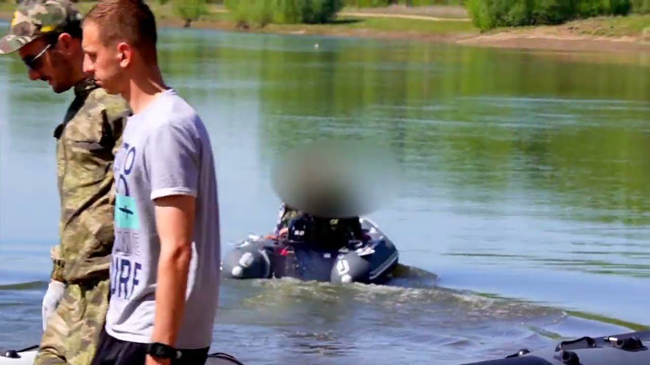 Мотор 5 л.с. и 2 пассажира против течения - Вид наглядно со стороны. смотреть онлайн